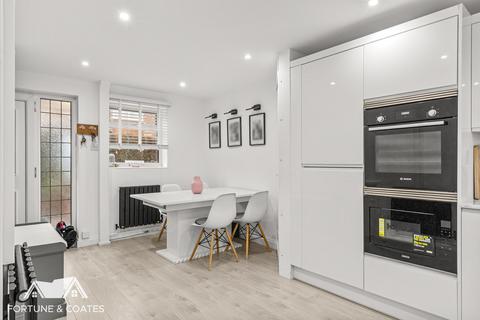 61 Jerounds, Harlow, CM19 4HF