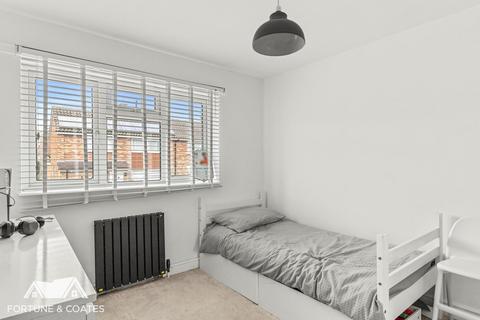 61 Jerounds, Harlow, CM19 4HF