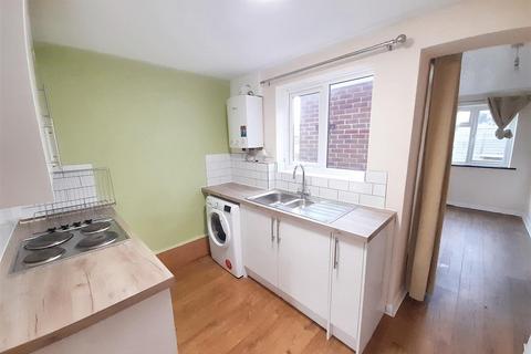 3 bedroom terraced house for sale, Loveys Road, Yapton