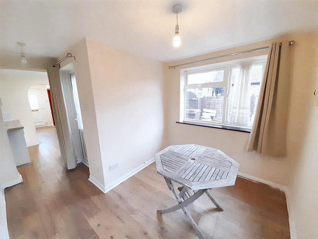 Dining room 1 new.jpg