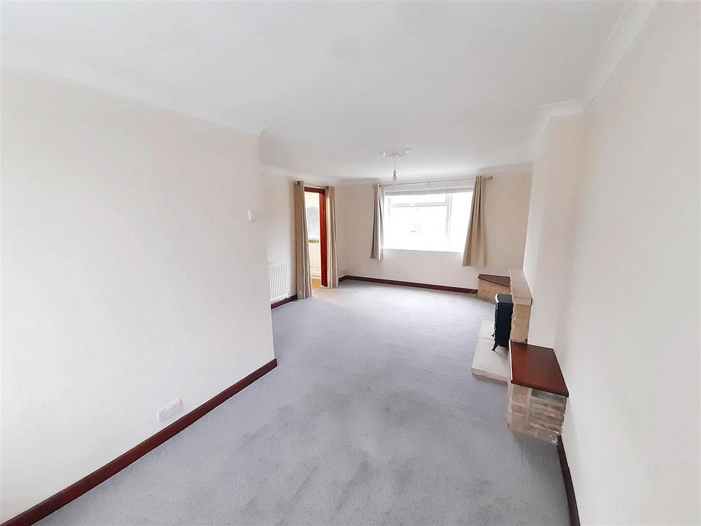 Living dining room 1 new.jpg