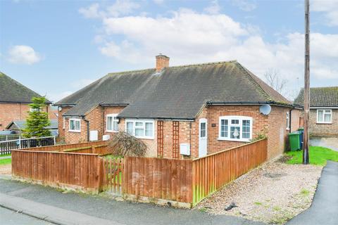 2 bedroom semi-detached bungalow for sale, Hillway, Cambridge CB21