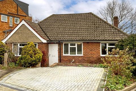 2 bedroom detached bungalow for sale, Hassocks Close, Sydenham, London, SE26