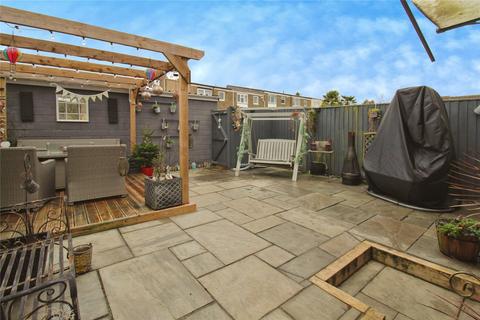 24 Frampton Court, Trowbridge, BA14 9HL