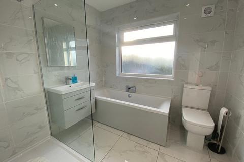 18 Giants Grave Road, Neath, SA11 2LS