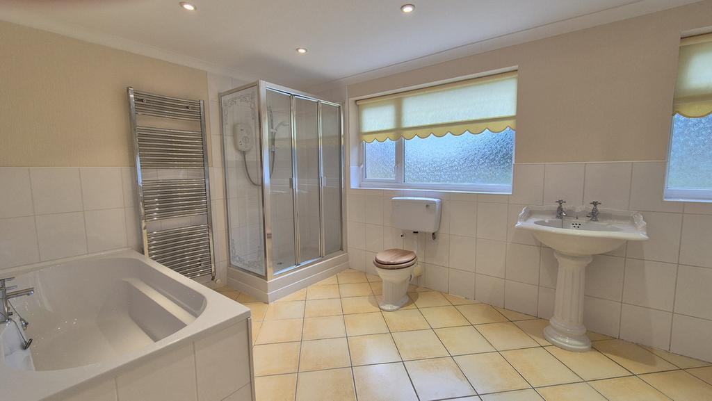 Ensuite