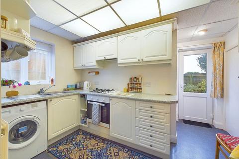 2 bedroom ground floor flat for sale, Chesham Close, Goring by Sea, Worthing, BN12