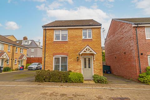 3 bedroom detached house for sale, Aluminium Close, Rogerstone, NP10