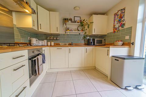 3 bedroom detached house for sale, Aluminium Close, Rogerstone, NP10