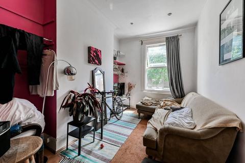 1 bedroom flat to rent, Nevill Road, Stoke Newington, London, N16