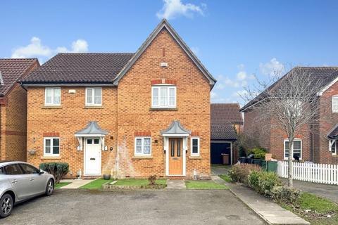 3 bedroom end of terrace house to rent, Wood Lane, Park Farm TN23