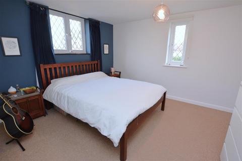 86 Wilson Avenue, Mitcham, CR4 3JL