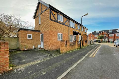 2 bedroom semi-detached house for sale, Wilson Avenue, Mitcham CR4