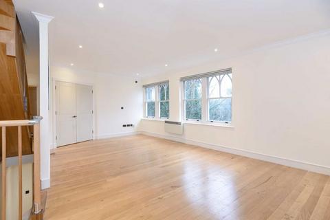 3 bedroom detached house to rent, North End Way, London NW3