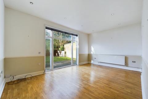 3 bedroom flat to rent, , Bromley, Kent, BR2