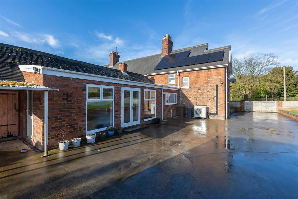 Primrose Way External-5.jpg