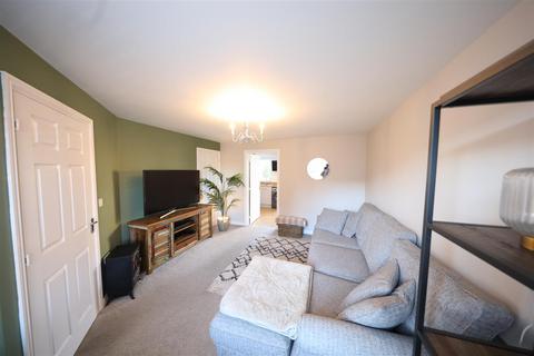 3 bedroom semi-detached house for sale, Chartwell Gardens, Kingswood, Hull