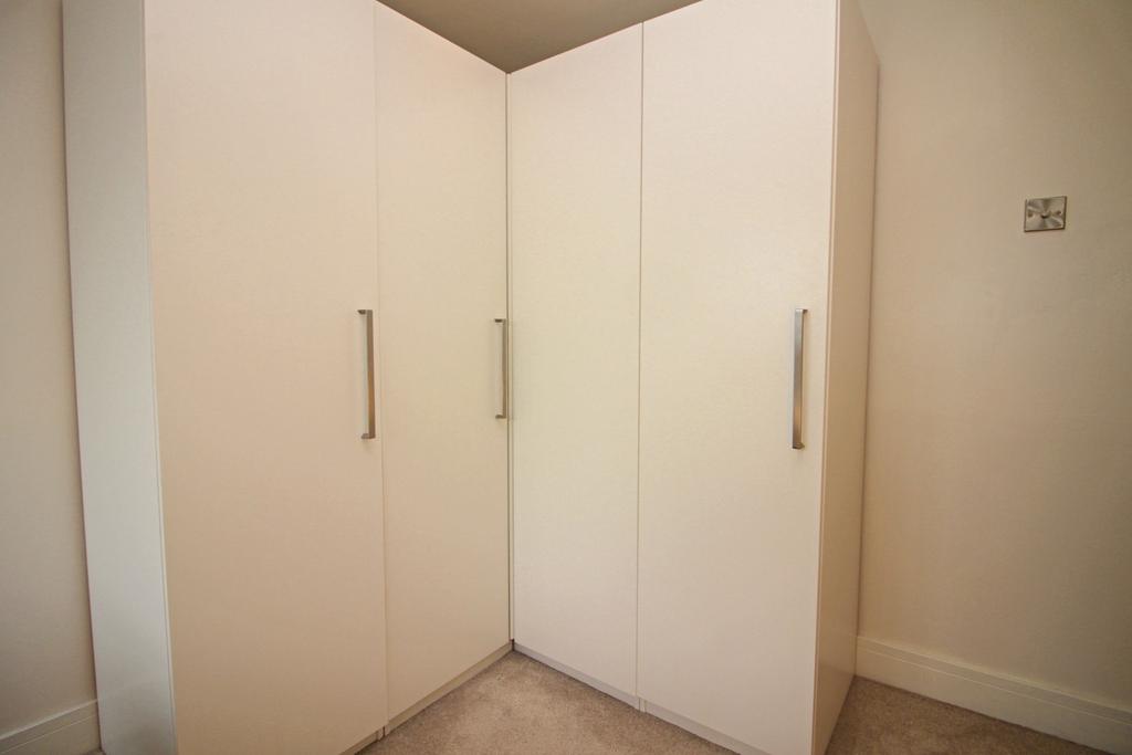 Wardrobes to Master