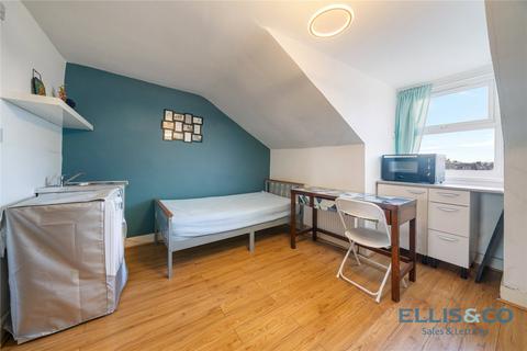 Studio to rent, West Green Road, London, N15