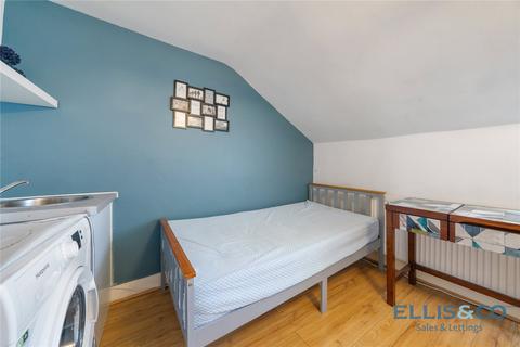 Studio to rent, West Green Road, London, N15