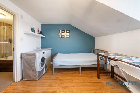 Studio to rent, West Green Road, London, N15