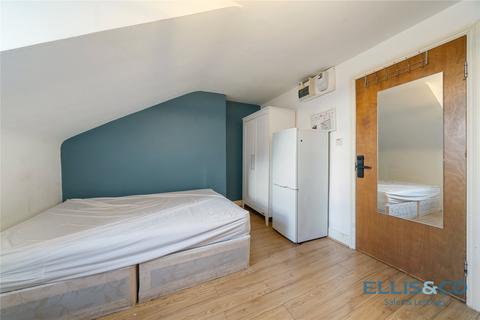 Studio to rent, West Green Road, London, N15