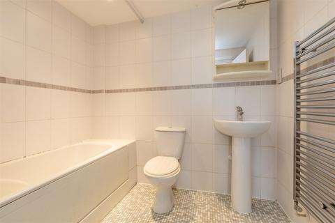 54a Oakfield Road, Clifton, Bristol, BS8 2BG