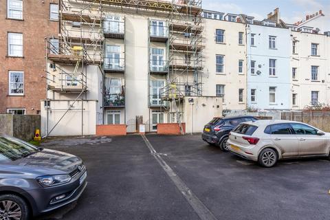 54a Oakfield Road, Clifton, Bristol, BS8 2BG