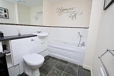 2 bedroom flat for sale, Bonaventure, Sussex Wharf, Shoreham, West Sussex