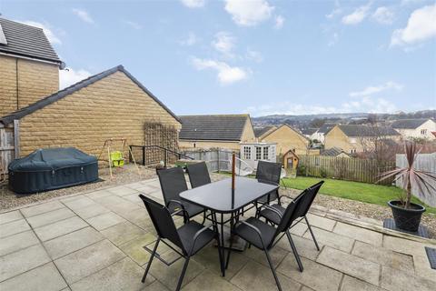 4 bedroom detached house for sale, Oaklea, Bradford BD10