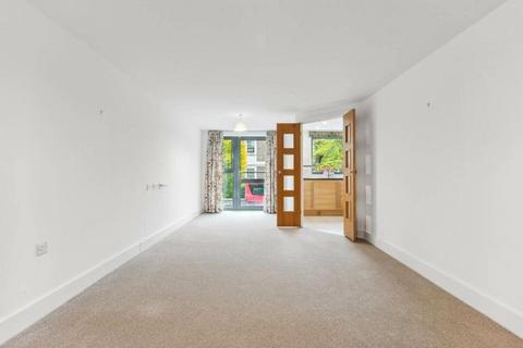 2 bedroom apartment for sale, Shotfield, Wallington SM6