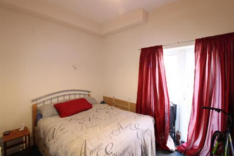 1 bedroom apartment for sale, Chillingham Road, Heaton, Newcastle Upon Tyne