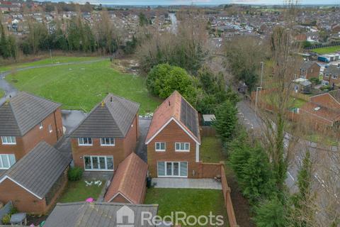 3 bedroom detached house for sale, Garforth, Leeds LS25