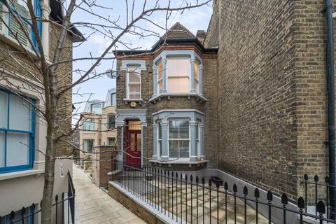 5 bedroom end of terrace house for sale, Scawen Road, London, SE8