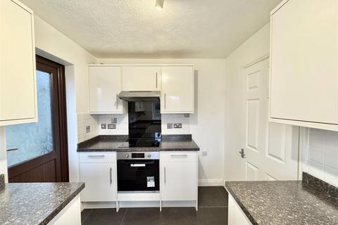 22 Lodge Drive, Truro, TR1 1TX