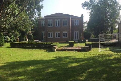 6 bedroom property to rent, Park Lane, Telford