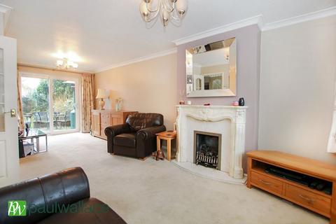 3 bedroom detached house for sale, Brinley Close, Cheshunt