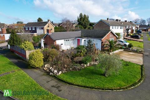 3 bedroom bungalow for sale, Broadfields, Goffs Oak