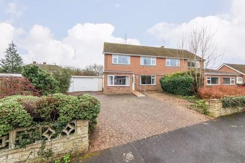 3 bedroom semi-detached house for sale, Tudor Close, Banbury