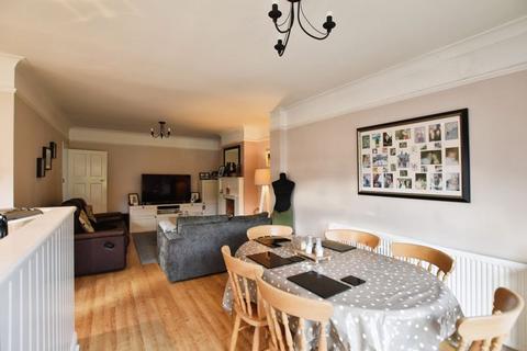 191 Castle Road, Salisbury, SP1 3RX