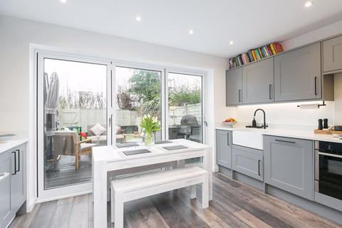 undefined, Hamond Close, South Croydon