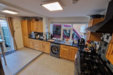 3 bedroom semi-detached house for sale, Bayliss Road, Nottingham