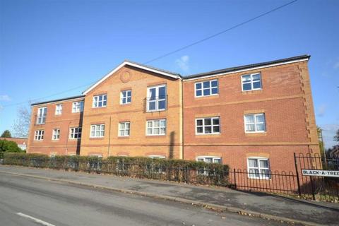 2 bedroom flat to rent, Black-A-Tree Road, Nuneaton