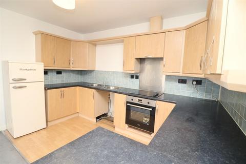 2 bedroom flat to rent, Black-A-Tree Road, Nuneaton