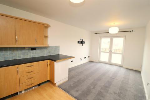 2 bedroom flat to rent, Black-A-Tree Road, Nuneaton