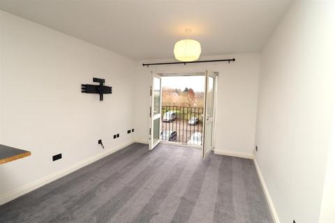 2 bedroom flat to rent, Black-A-Tree Road, Nuneaton