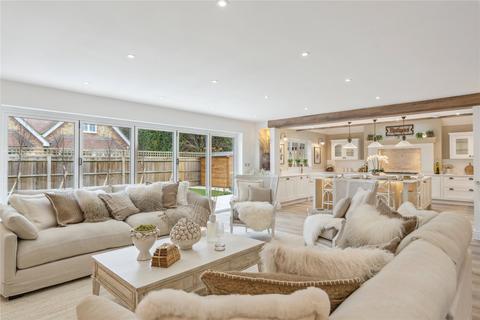 2 Burnham Close, Bourne End, SL8 5ST