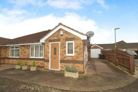 2 bedroom semi-detached bungalow for sale, Glebe view, Market Deeping, PE6 8GB