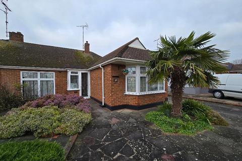 3 bedroom detached house to rent, Wick Chase, Southend-on-Sea, Essex, SS2 4TN