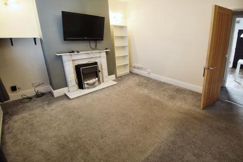 3 bedroom end of terrace house to rent, Robinson Road, South Yorkshire S2